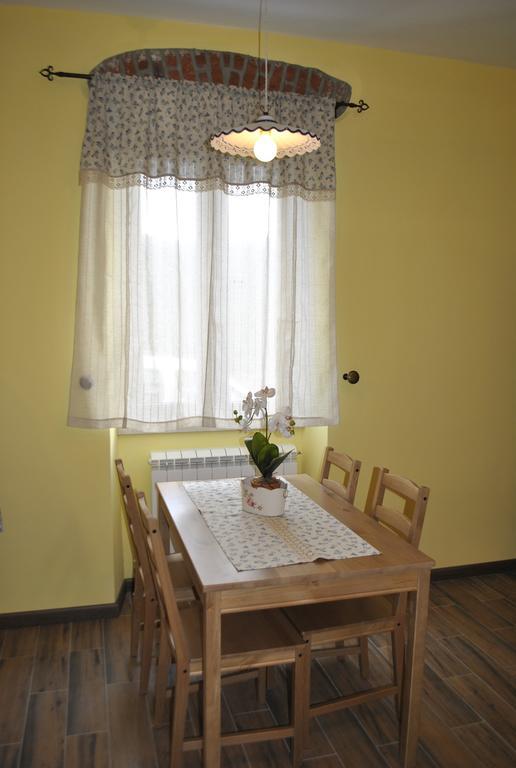 Apartment Pod Kostanji Osp Buitenkant foto